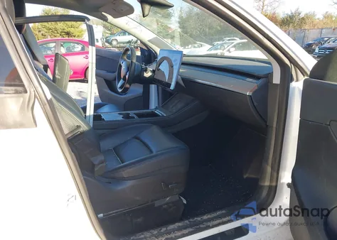 2022 Tesla Model Y Long Range Dual Motor All-Wheel Drive из США, поврежденный, VIN 7SAYGDEE1NF321826